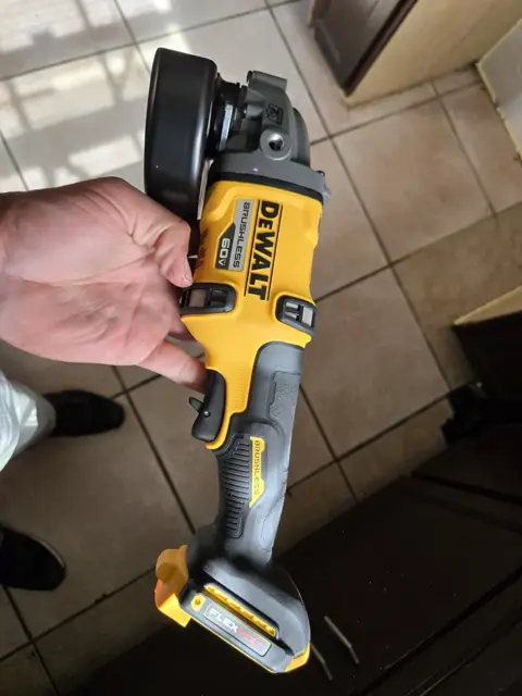 DeWalt FLEXVOLT 60V grinder