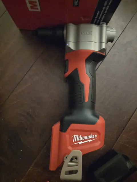 M12 rivet tool