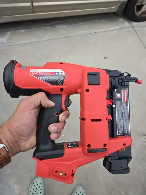 M18 FUEL 18ga brad nailer
