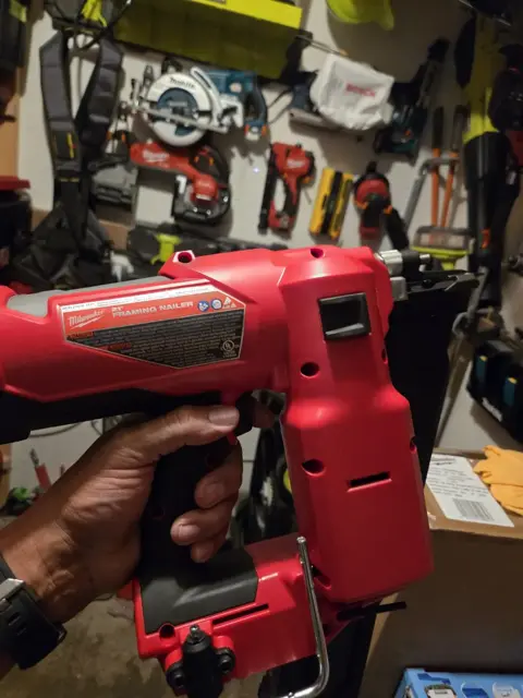 M18 FUEL framing nailer