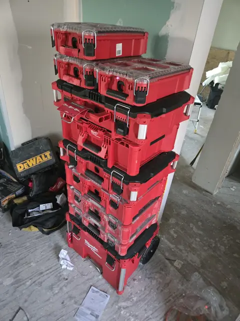 PACKOUT rolling stack