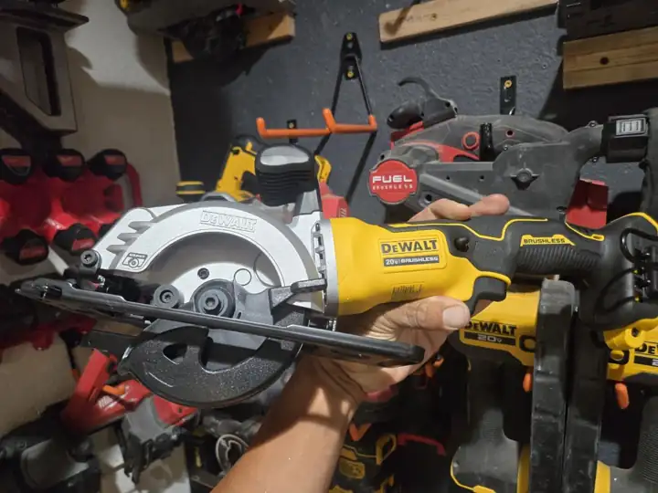 Atomic 4-1/2in circular saw in hand