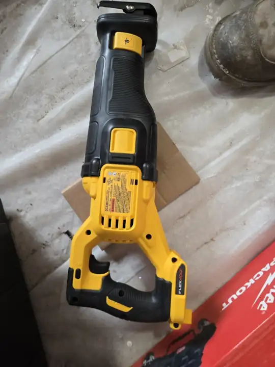 60V FLEXVOLT reciprocating saw