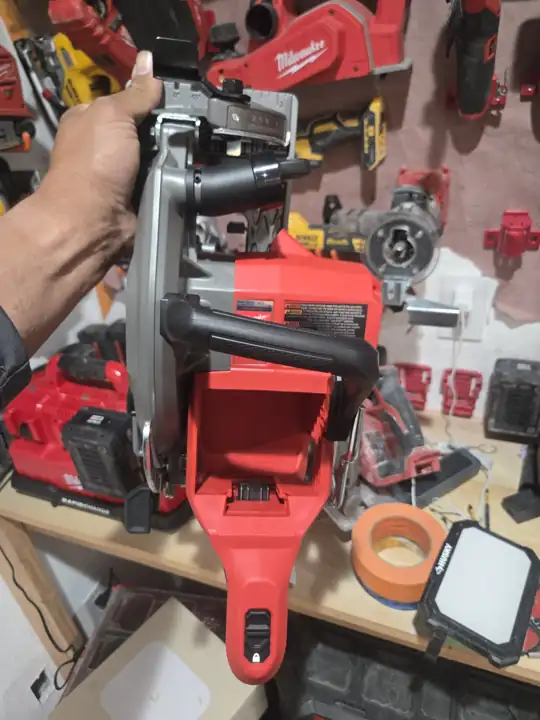 Milwaukee M18 FUEL rear-handle circular saw
